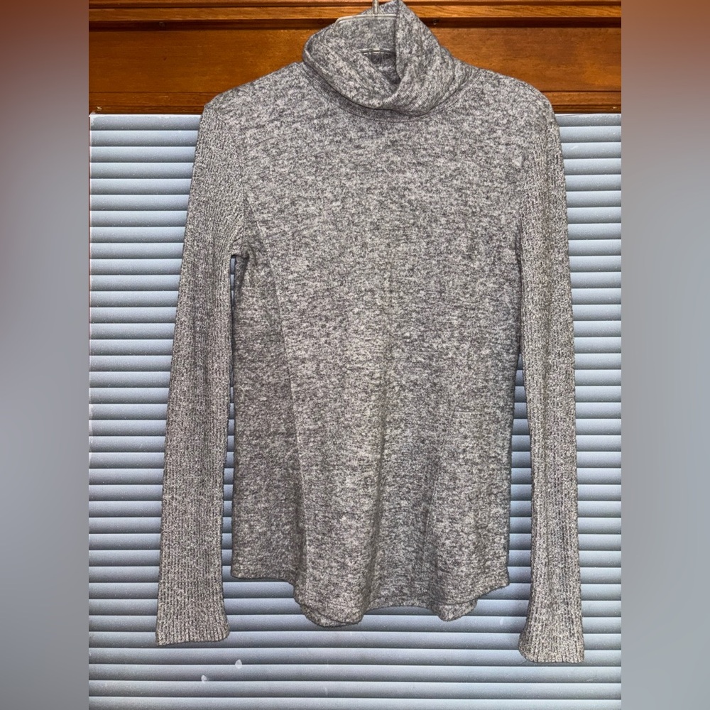 Anthropologie Saturday Sunday Sweater Fuzzy Soft Buttery Gray Turtleneck XS